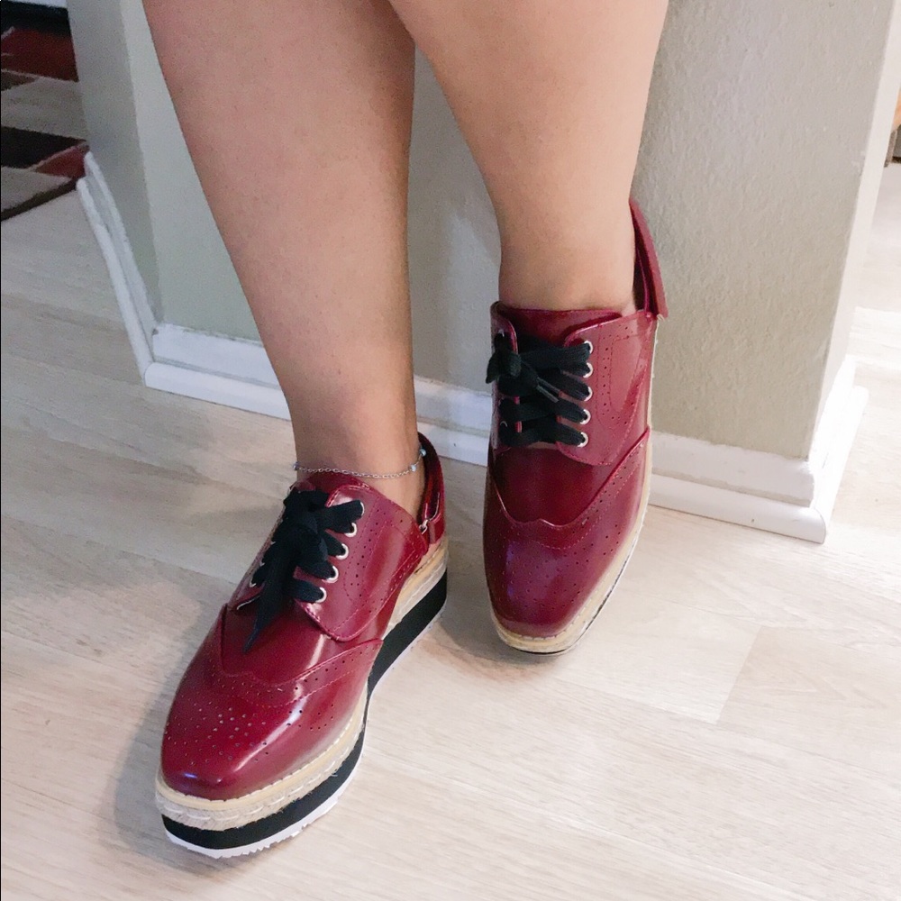 🎉NEW🎉Ladies ankle strap backless oxford. Wine - Picture 4 of 8